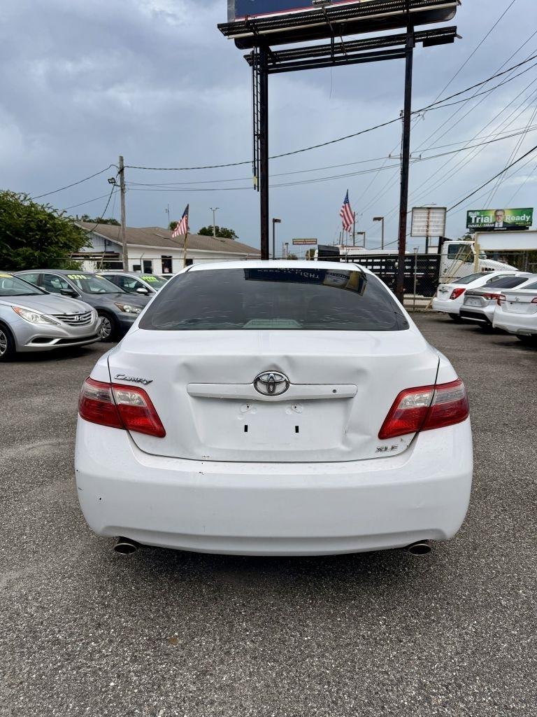 Toyota Camry SE V6 6-Spd AT 2009