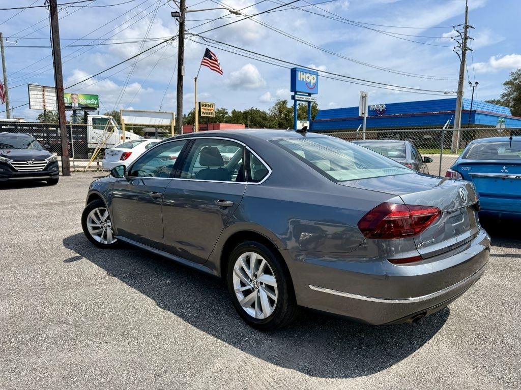 Volkswagen Passat SE 2018