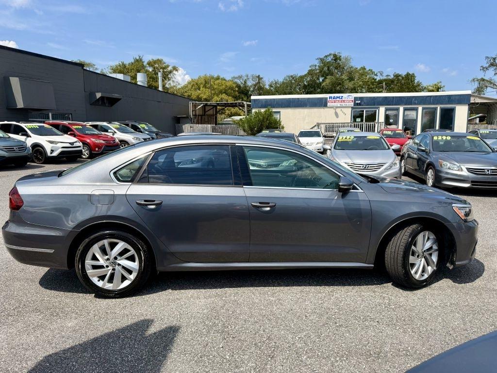Volkswagen Passat SE 2018
