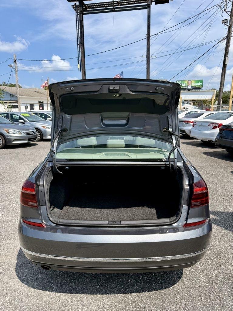 Volkswagen Passat SE 2018