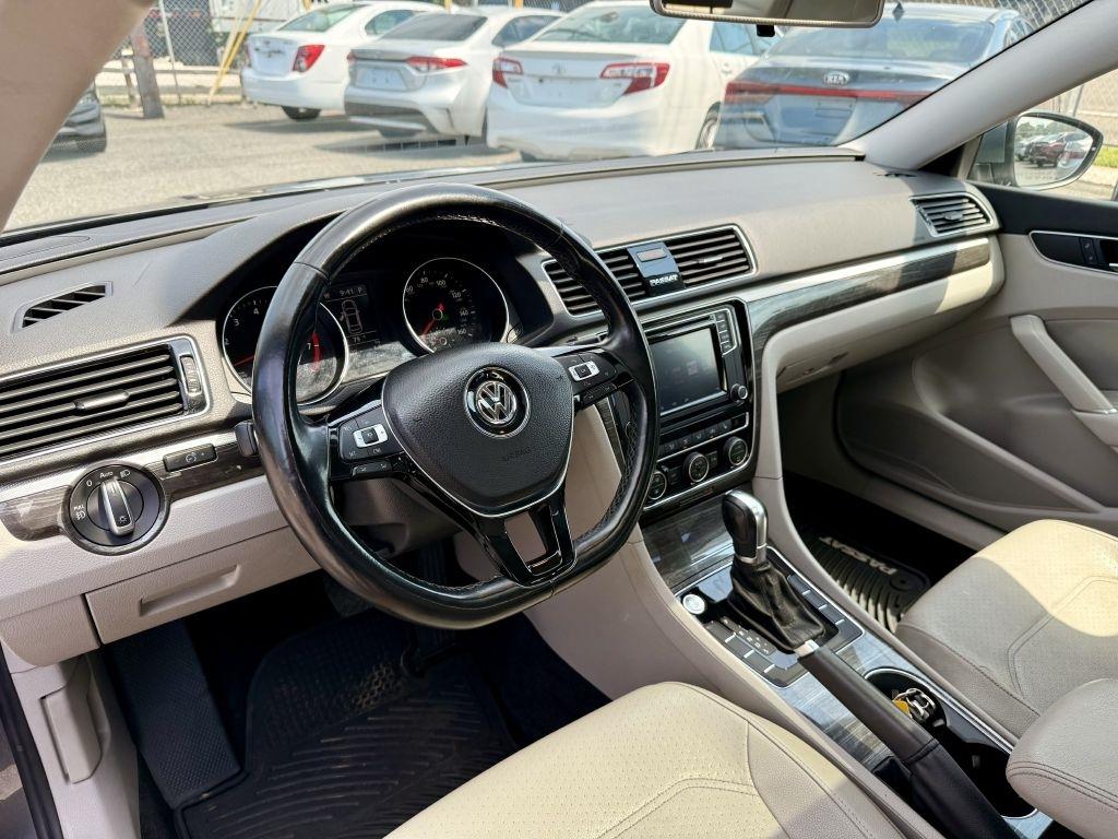 Volkswagen Passat SE 2018