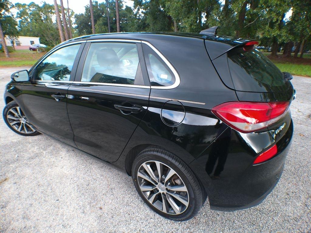 Hyundai Elantra GT Base 6A 2020