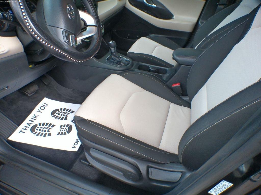 Hyundai Elantra GT Base 6A 2020