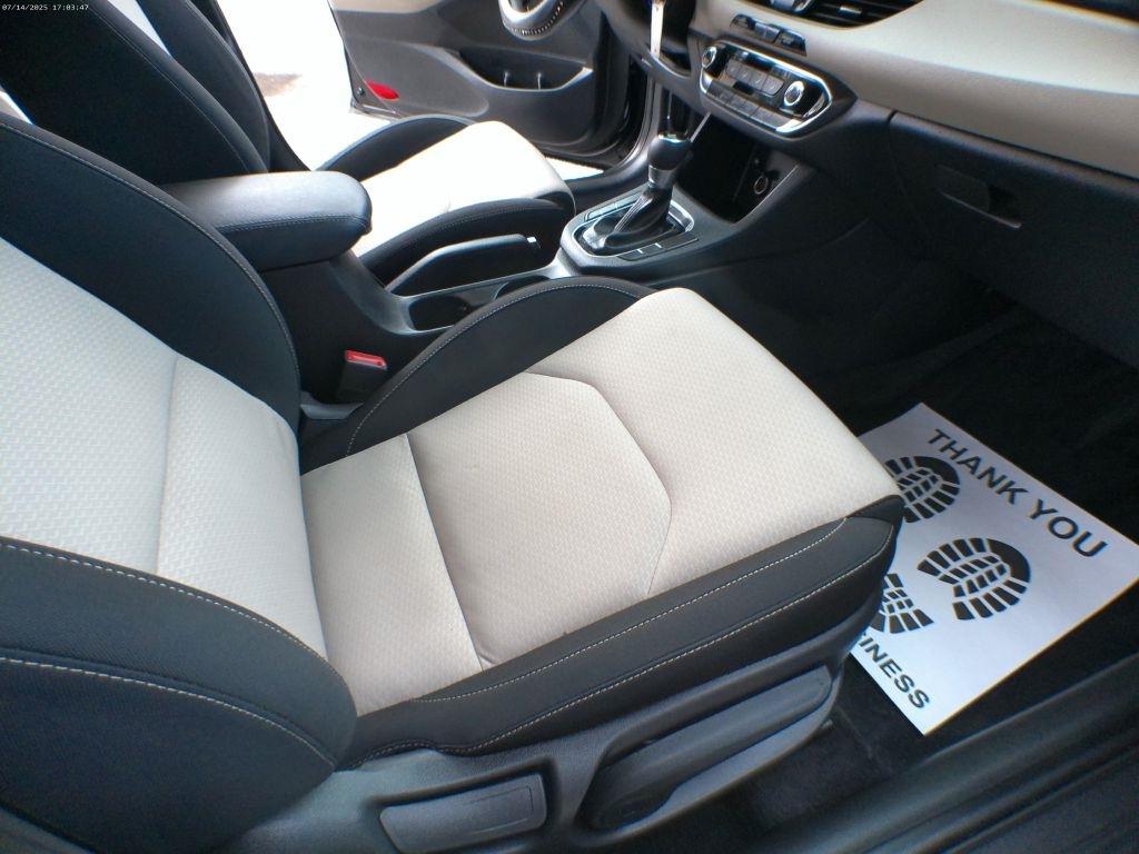 Hyundai Elantra GT Base 6A 2020
