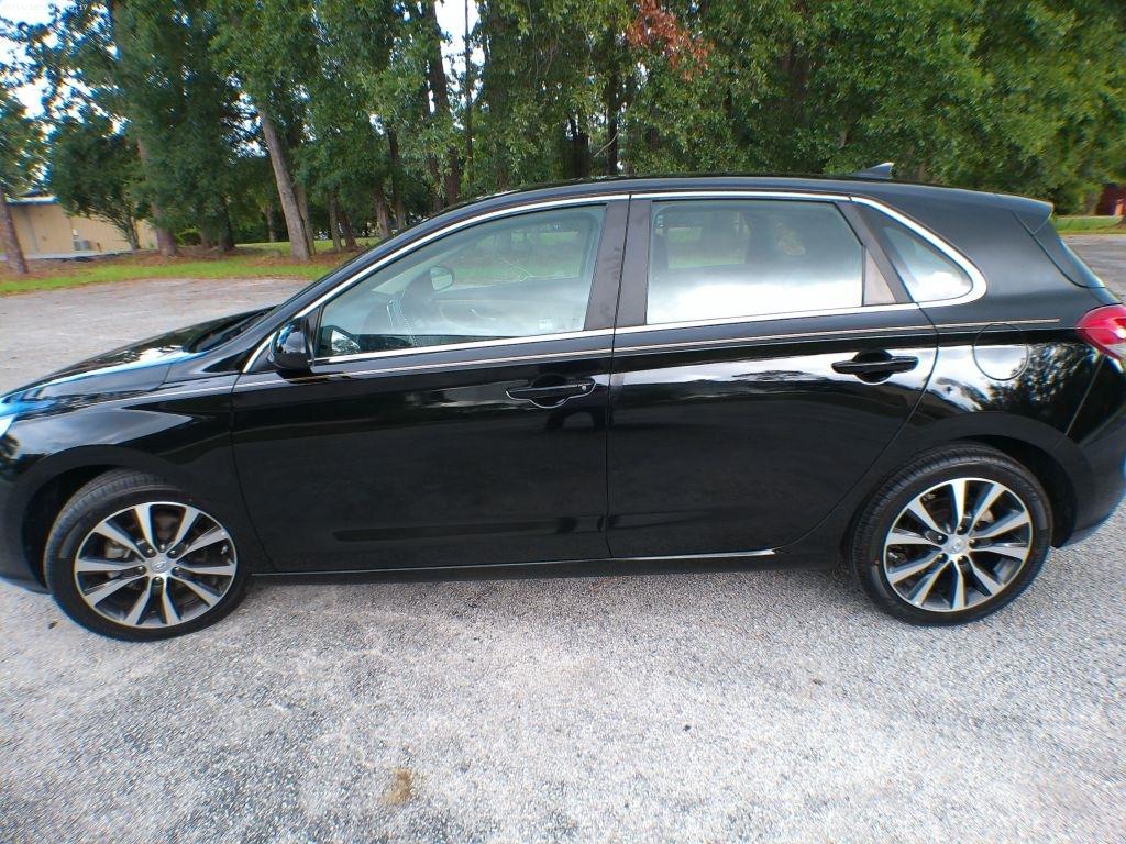 Hyundai Elantra GT Base 6A 2020