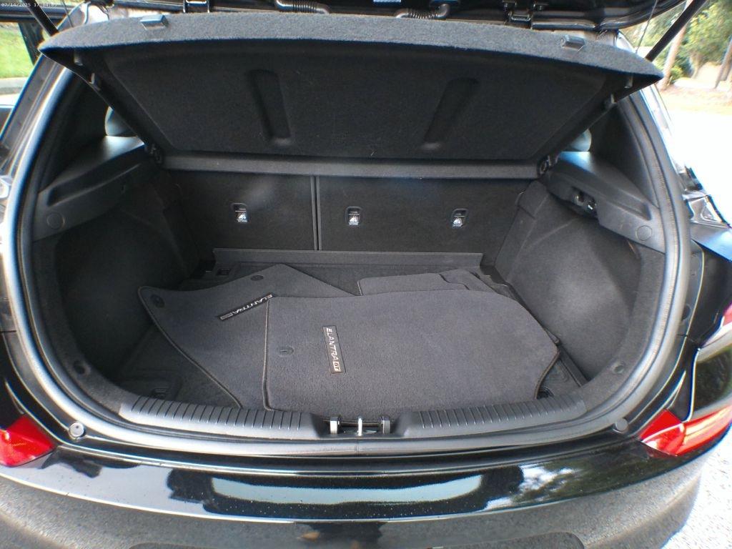 Hyundai Elantra GT Base 6A 2020