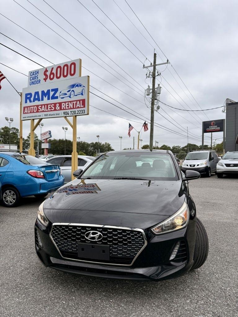 2020 Hyundai Elantra GT Base 6A