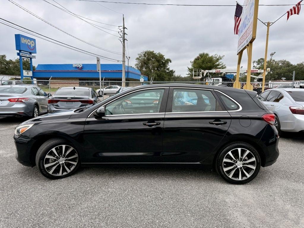 Hyundai Elantra GT Base 6A 2020