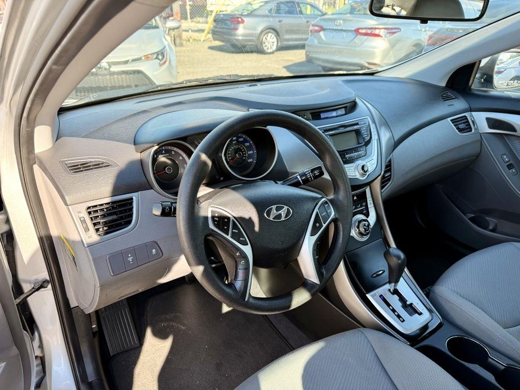 Hyundai Elantra GLS A/T 2011