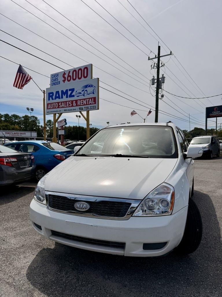 Kia Sedona LX LWB 2012