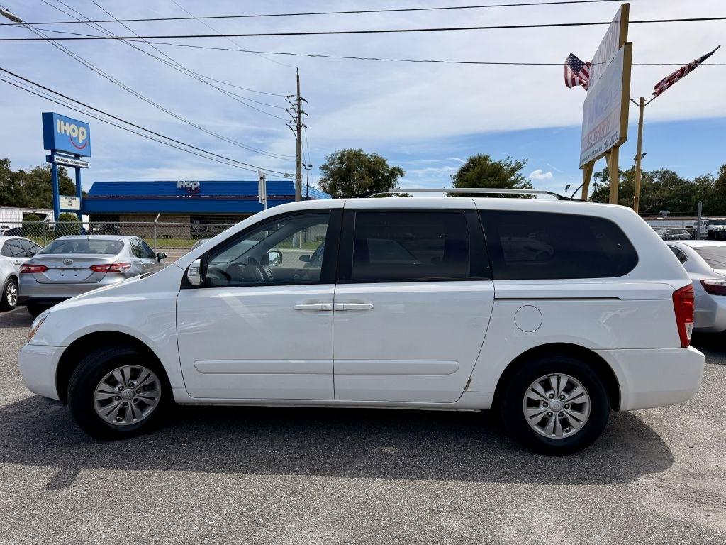 Kia Sedona LX LWB 2012