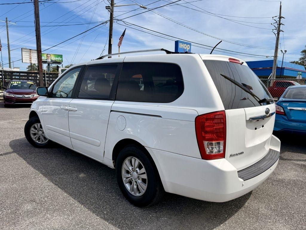 Kia Sedona LX LWB 2012