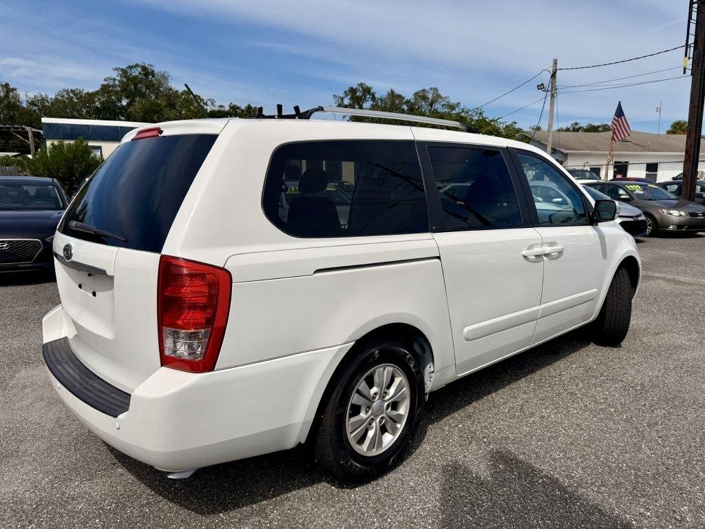 Kia Sedona LX LWB 2012