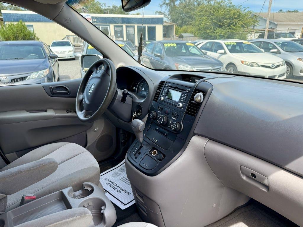 Kia Sedona LX LWB 2012