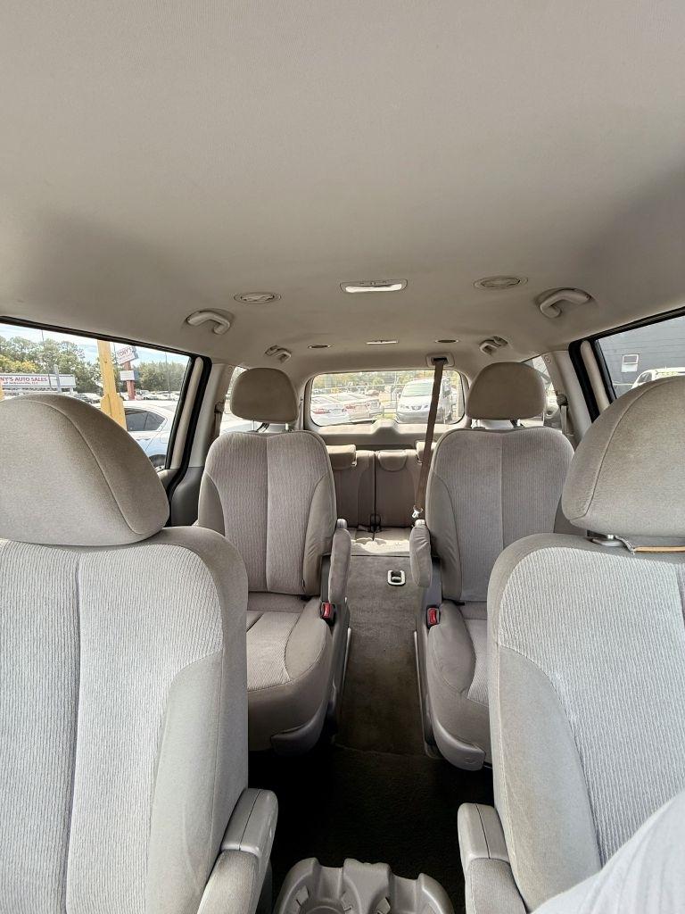 Kia Sedona LX LWB 2012