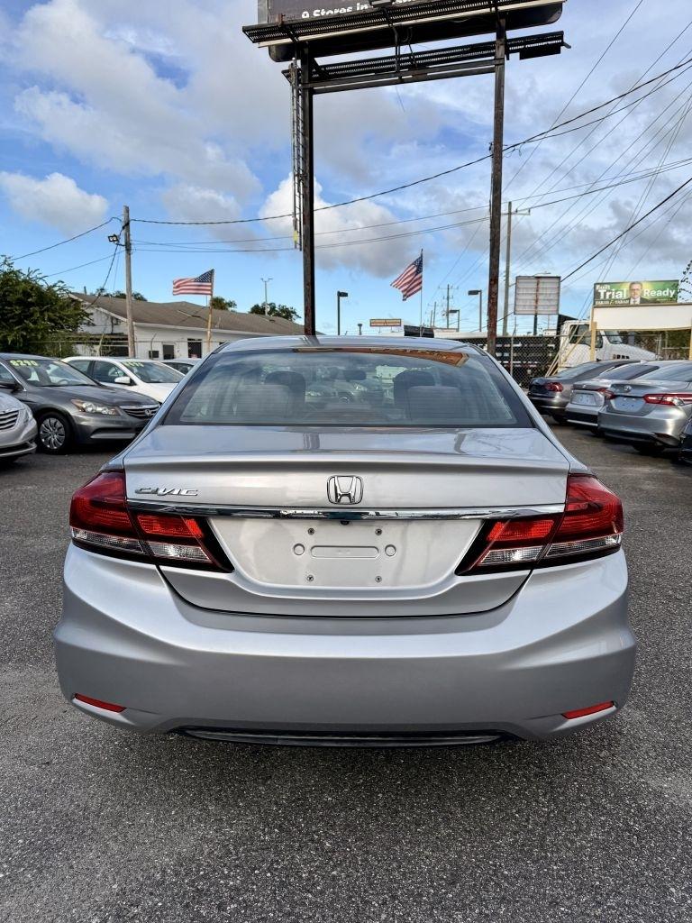 Honda Civic LX Sedan 5-Speed AT 2013