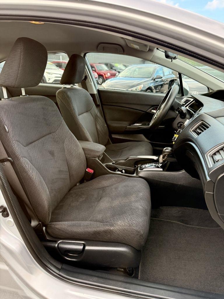 Honda Civic LX Sedan 5-Speed AT 2013