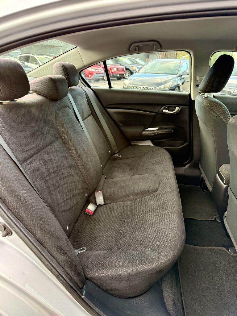 Honda Civic LX Sedan 5-Speed AT 2013