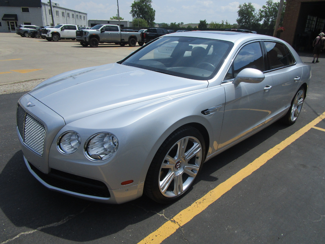 Bentley Flying Spur 4dr Sdn V8 2015 Bentley Flying Spur 4dr Sdn V8 2015