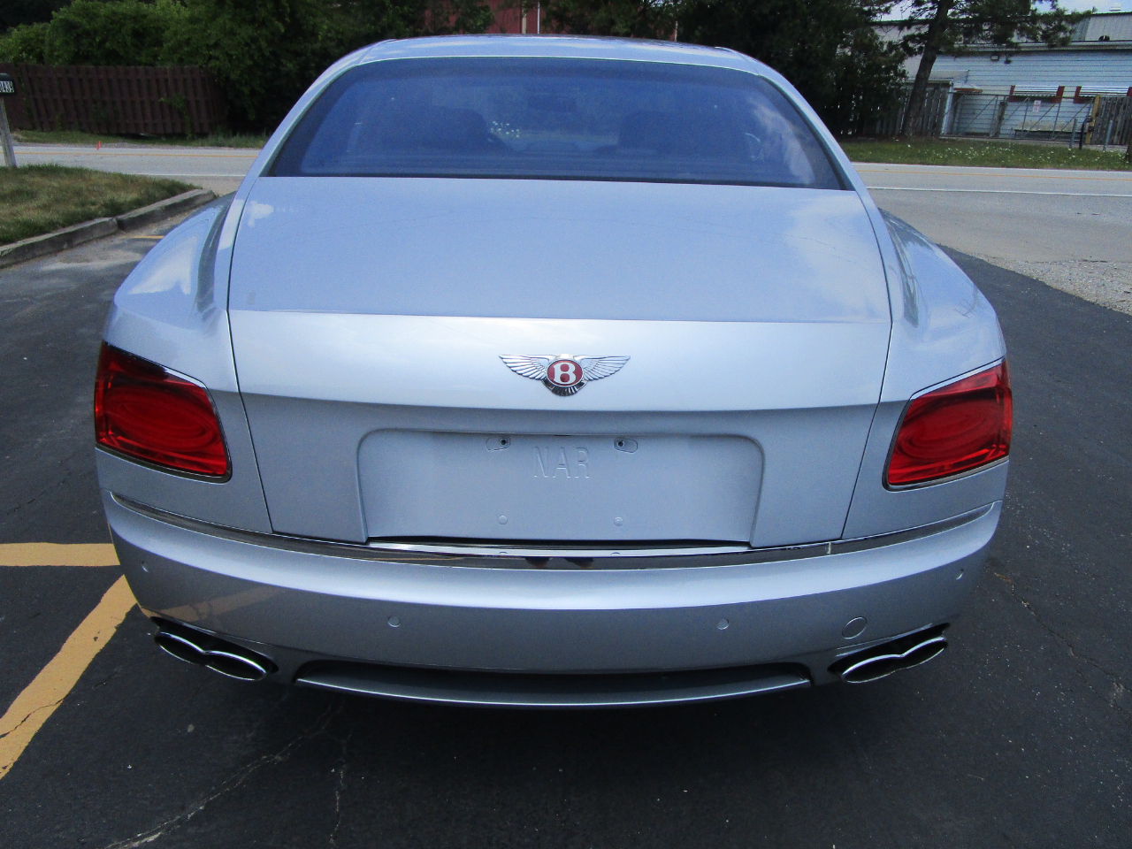 Bentley Flying Spur 4dr Sdn V8 2015 Bentley Flying Spur 4dr Sdn V8 2015