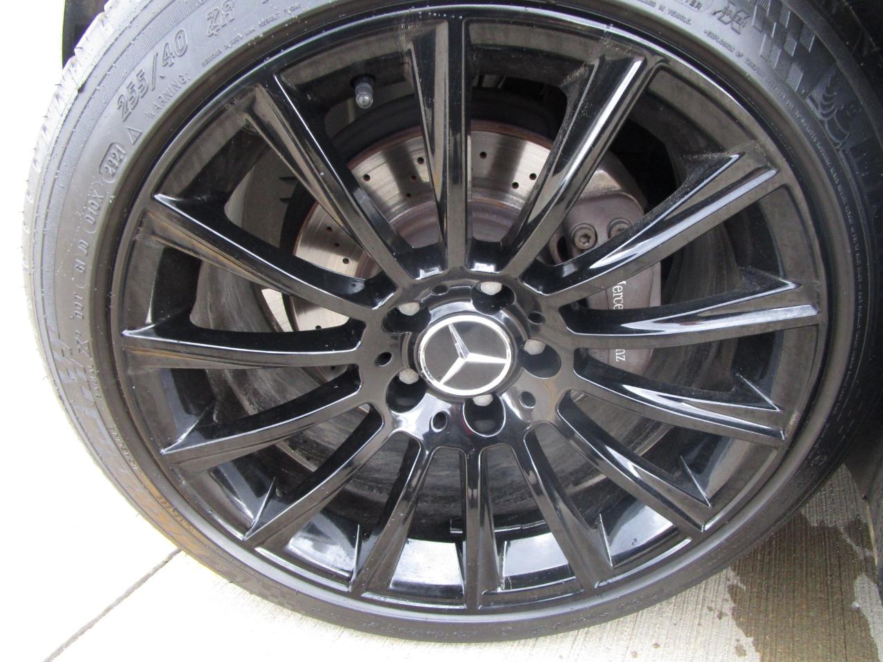 Mercedes-Benz SL-Class 2dr Roadster 5.0L 2005