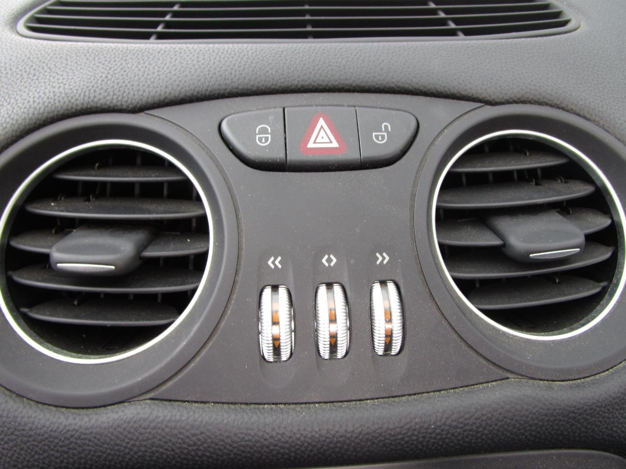 Mercedes-Benz SL-Class 2dr Roadster 5.0L 2005