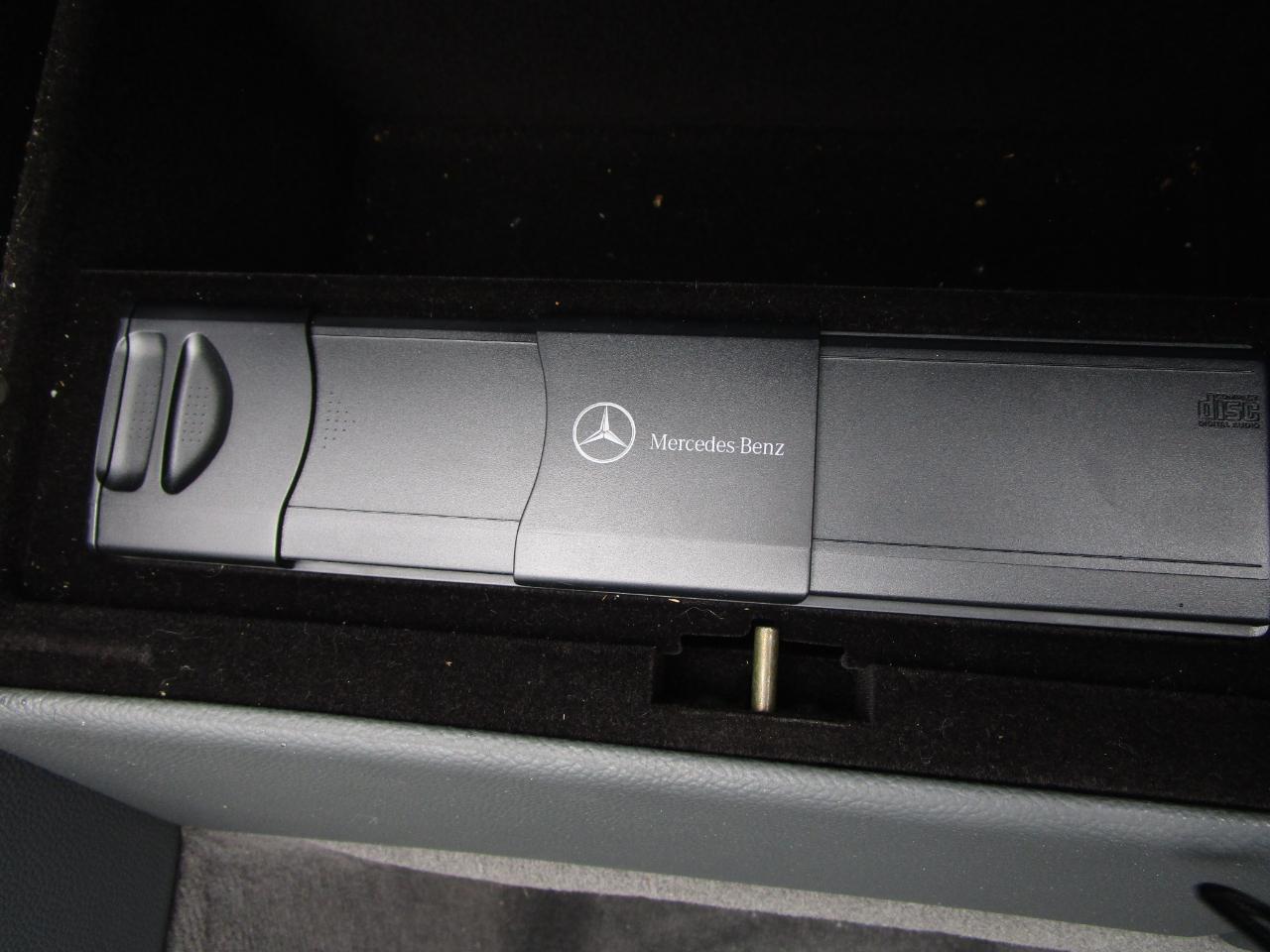 Mercedes-Benz SL-Class 2dr Roadster 5.0L 2005