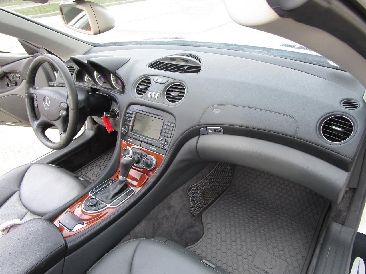 Mercedes-Benz SL-Class 2dr Roadster 5.0L 2005