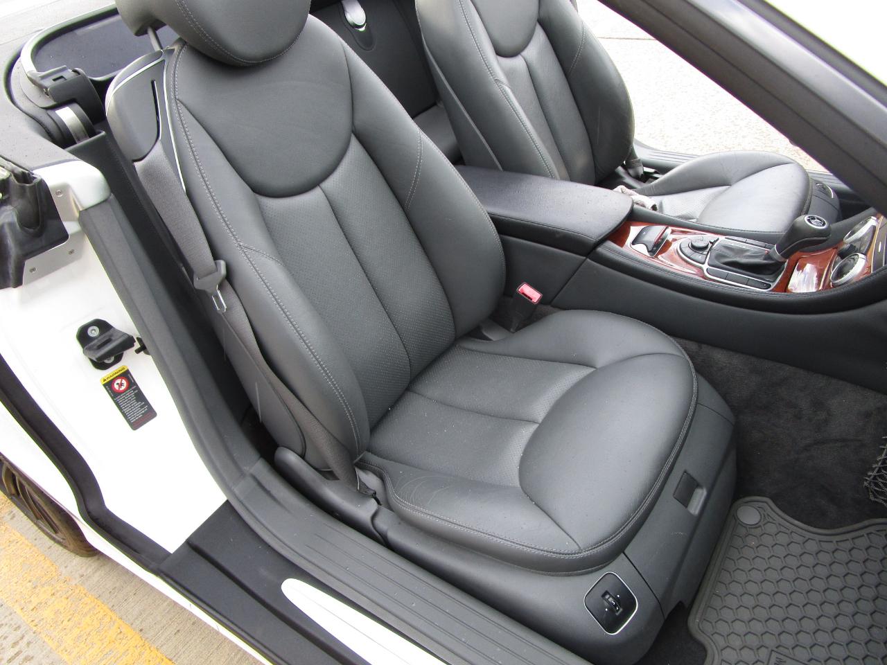 Mercedes-Benz SL-Class 2dr Roadster 5.0L 2005