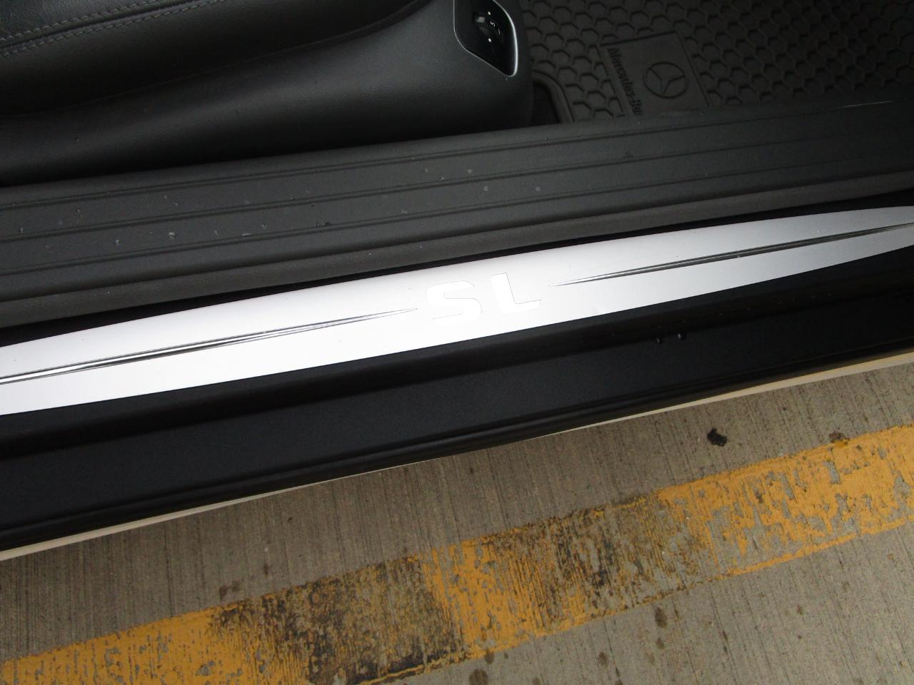 Mercedes-Benz SL-Class 2dr Roadster 5.0L 2005