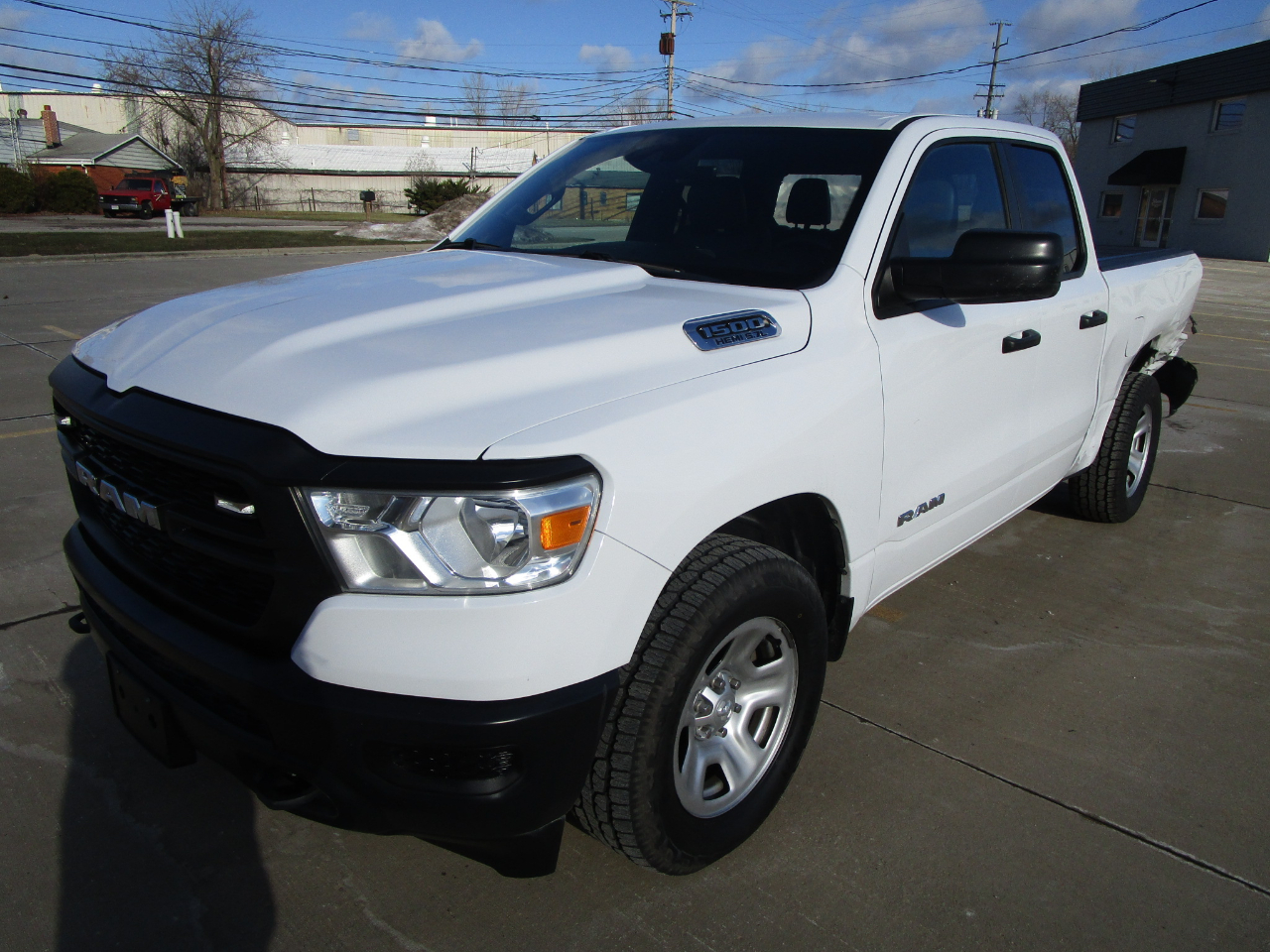 RAM 1500 Tradesman 4x4 Quad Cab 6'4" Box 2021