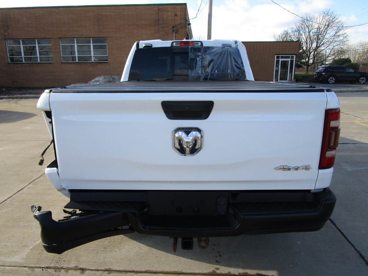 RAM 1500 Tradesman 4x4 Quad Cab 6'4" Box 2021