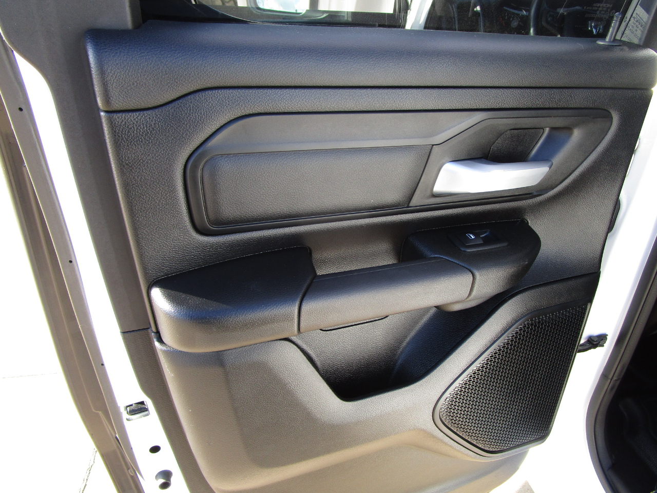 RAM 1500 Tradesman 4x4 Quad Cab 6'4" Box 2021