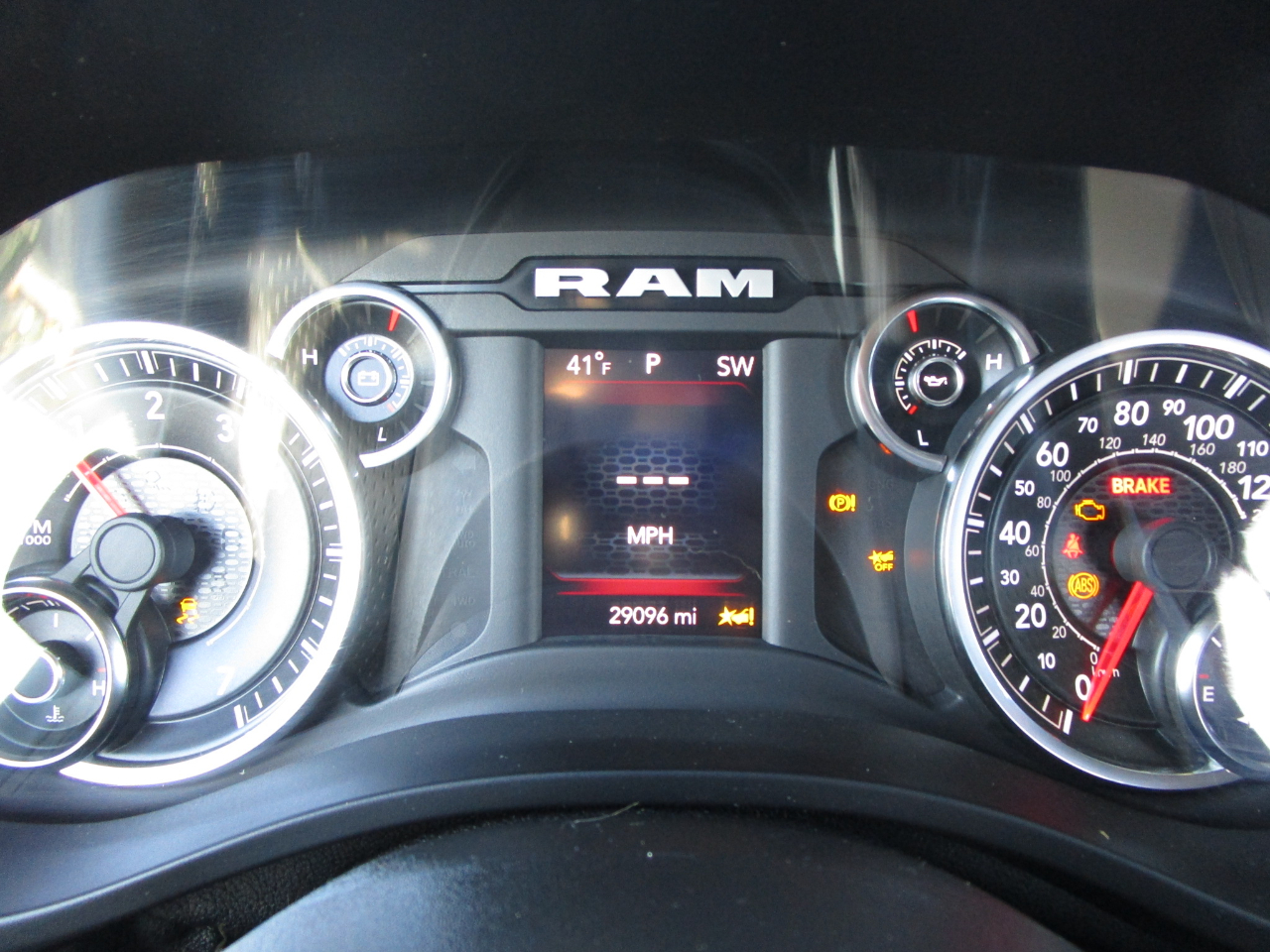 RAM 1500 Tradesman 4x4 Quad Cab 6'4" Box 2021