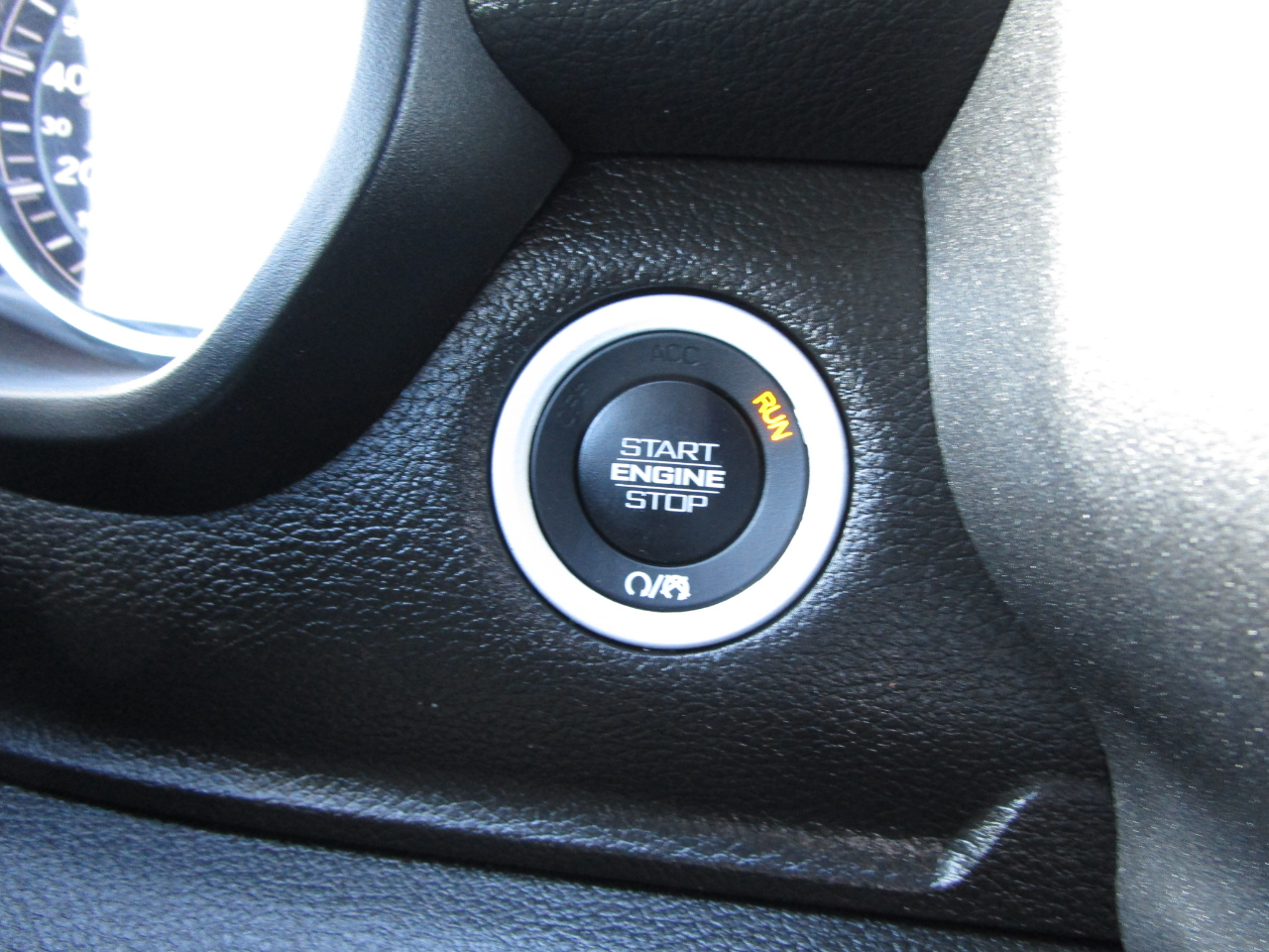 RAM 1500 Tradesman 4x4 Quad Cab 6'4" Box 2021