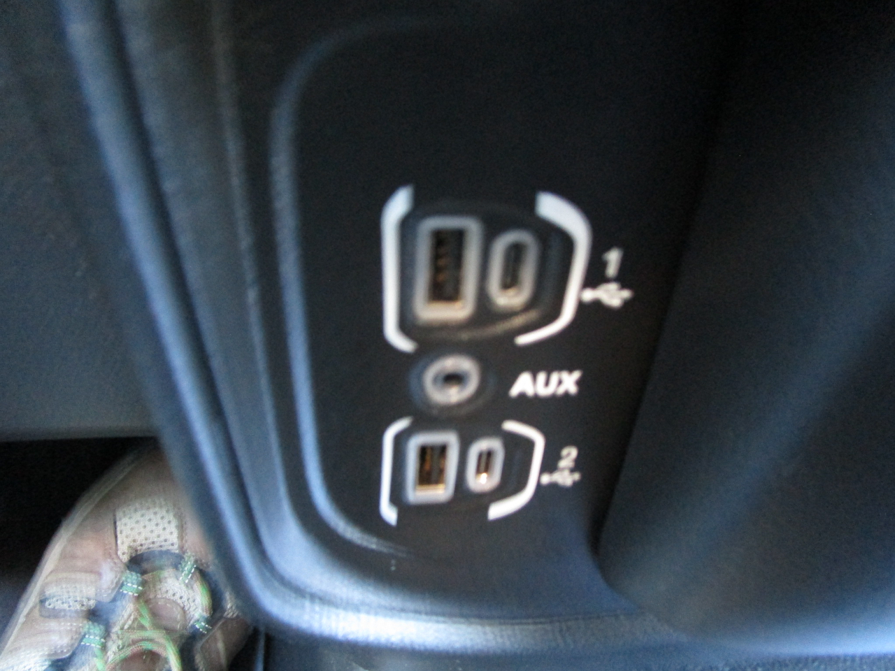 RAM 1500 Tradesman 4x4 Quad Cab 6'4" Box 2021