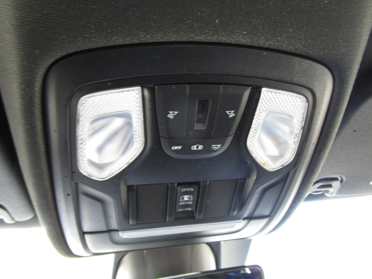 RAM 1500 Tradesman 4x4 Quad Cab 6'4" Box 2021