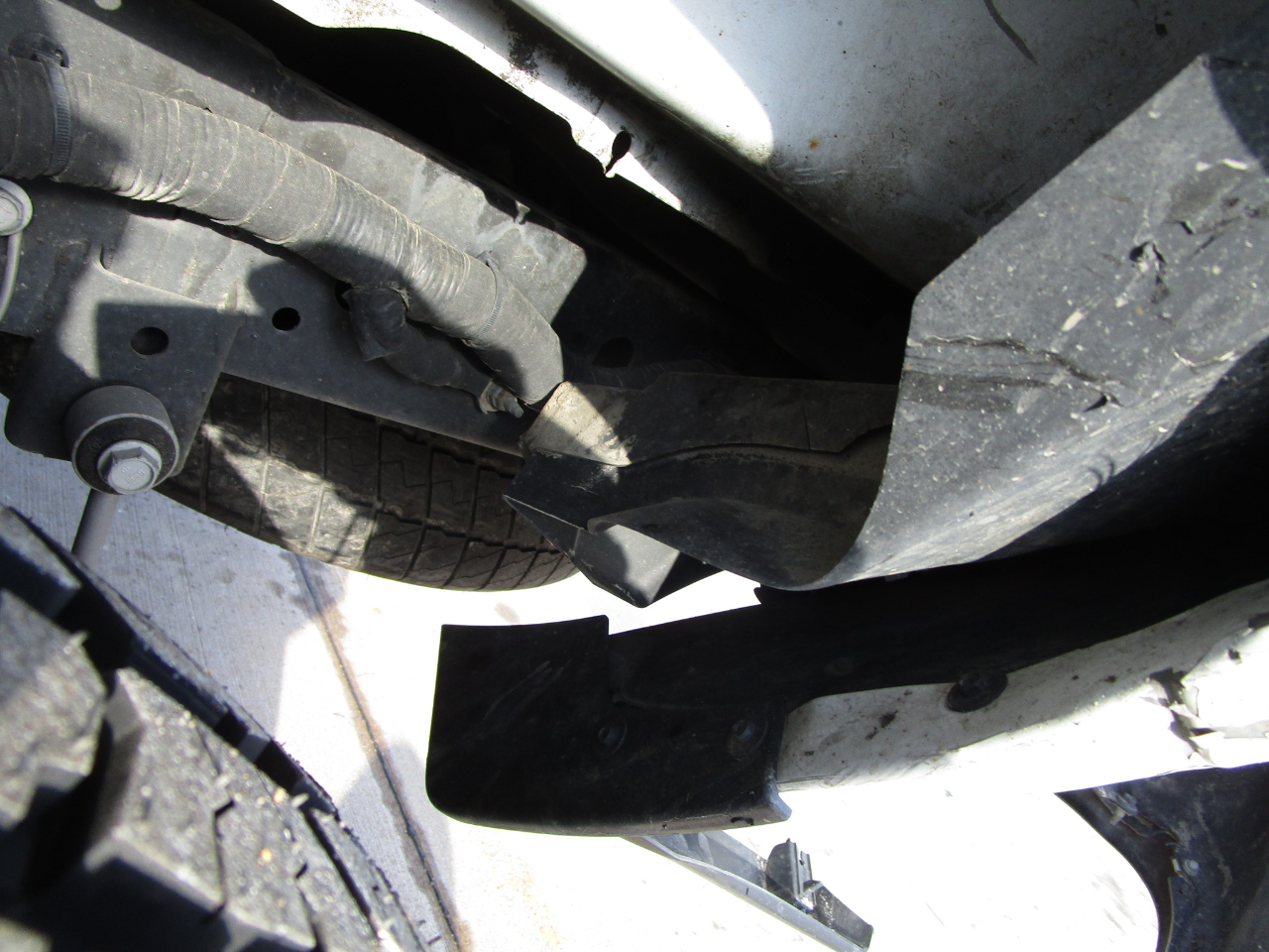 RAM 1500 Tradesman 4x4 Quad Cab 6'4" Box 2021