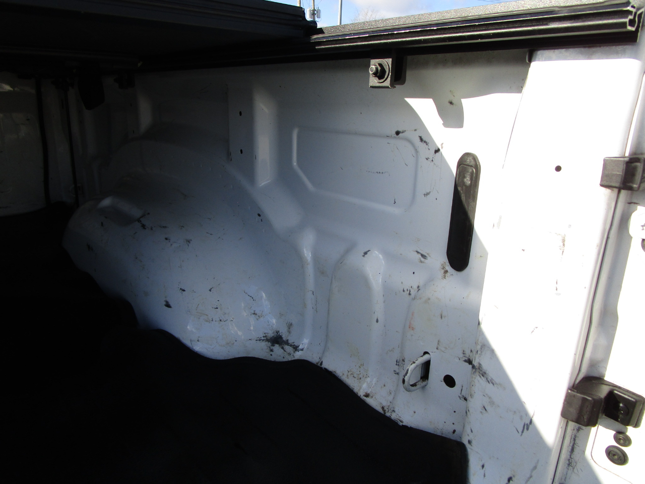 RAM 1500 Tradesman 4x4 Quad Cab 6'4" Box 2021