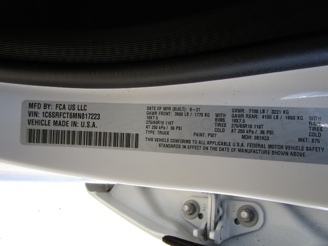 RAM 1500 Tradesman 4x4 Quad Cab 6'4" Box 2021