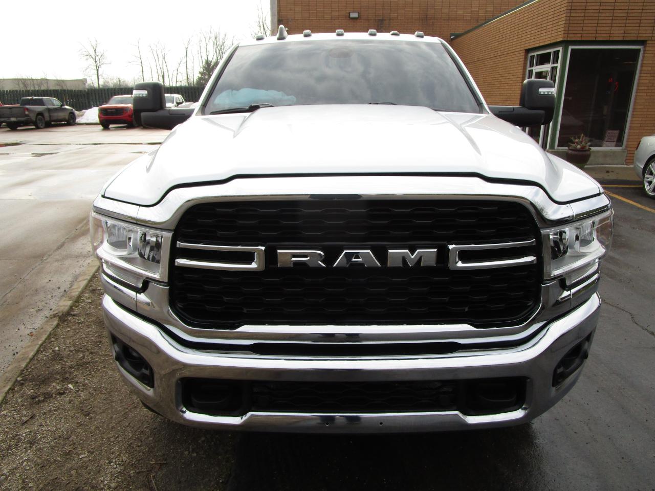 RAM 2500 Big Horn 4x4 Crew Cab 6'4" Box 2024