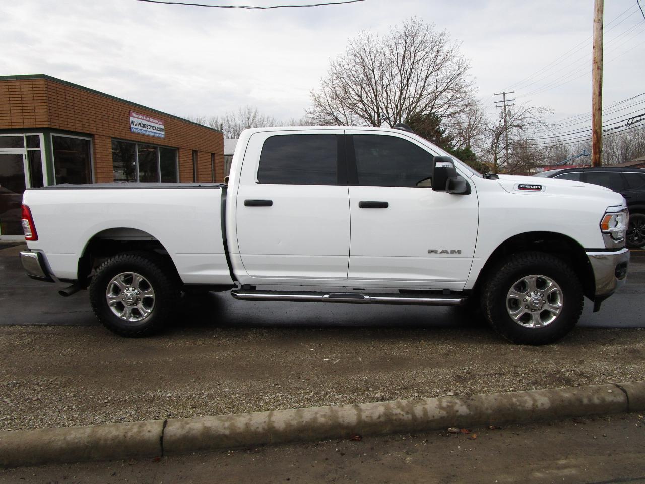 RAM 2500 Big Horn 4x4 Crew Cab 6'4" Box 2024