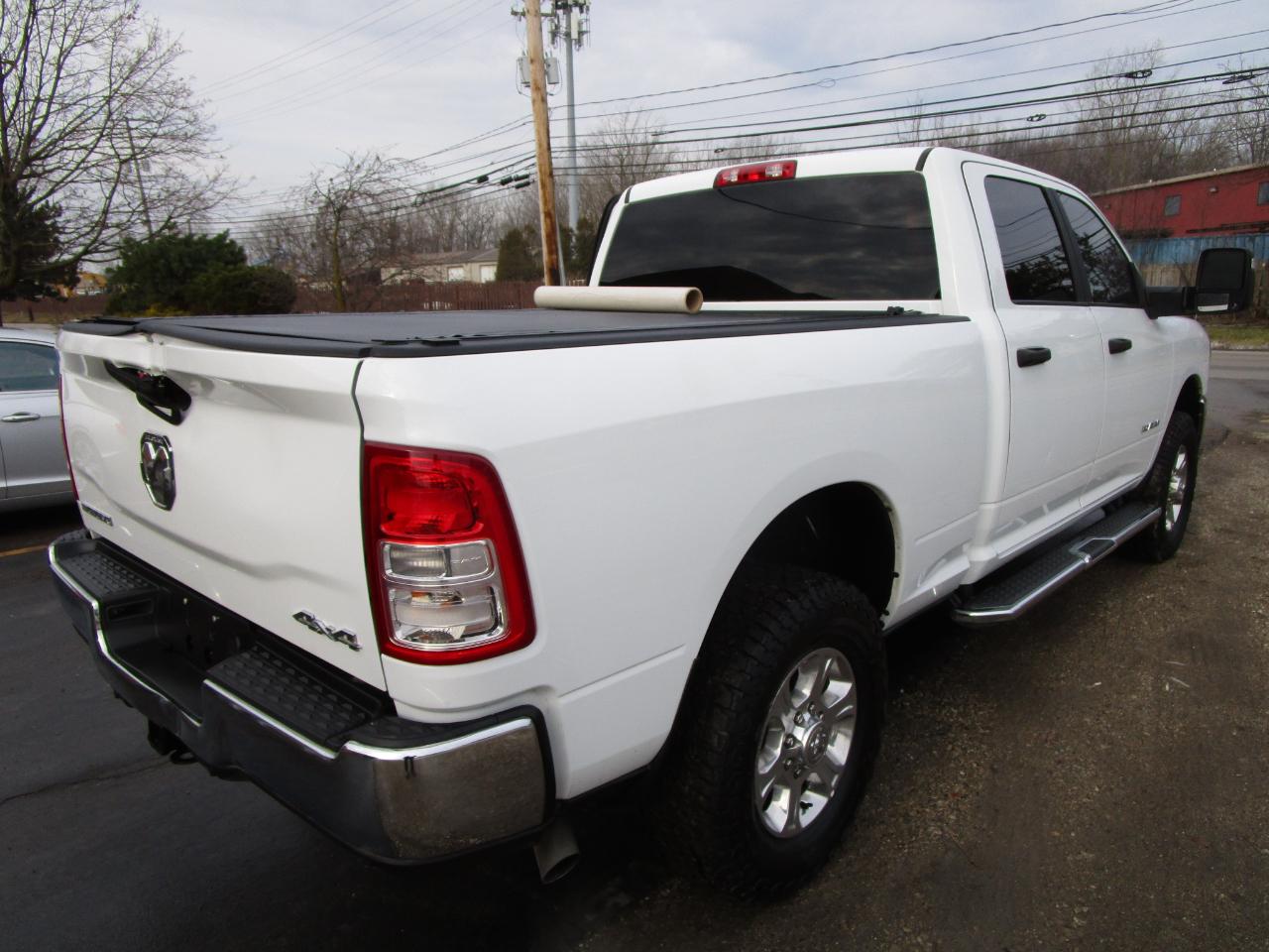 RAM 2500 Big Horn 4x4 Crew Cab 6'4" Box 2024