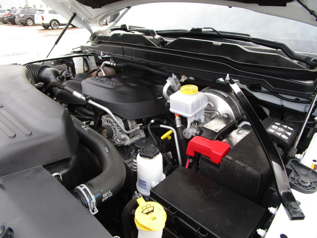 RAM 2500 Big Horn 4x4 Crew Cab 6'4" Box 2024