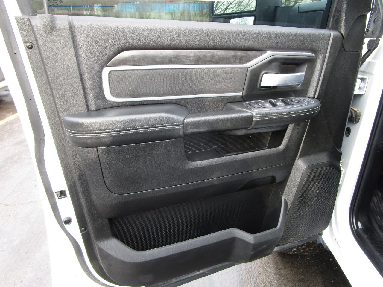 RAM 2500 Big Horn 4x4 Crew Cab 6'4" Box 2024