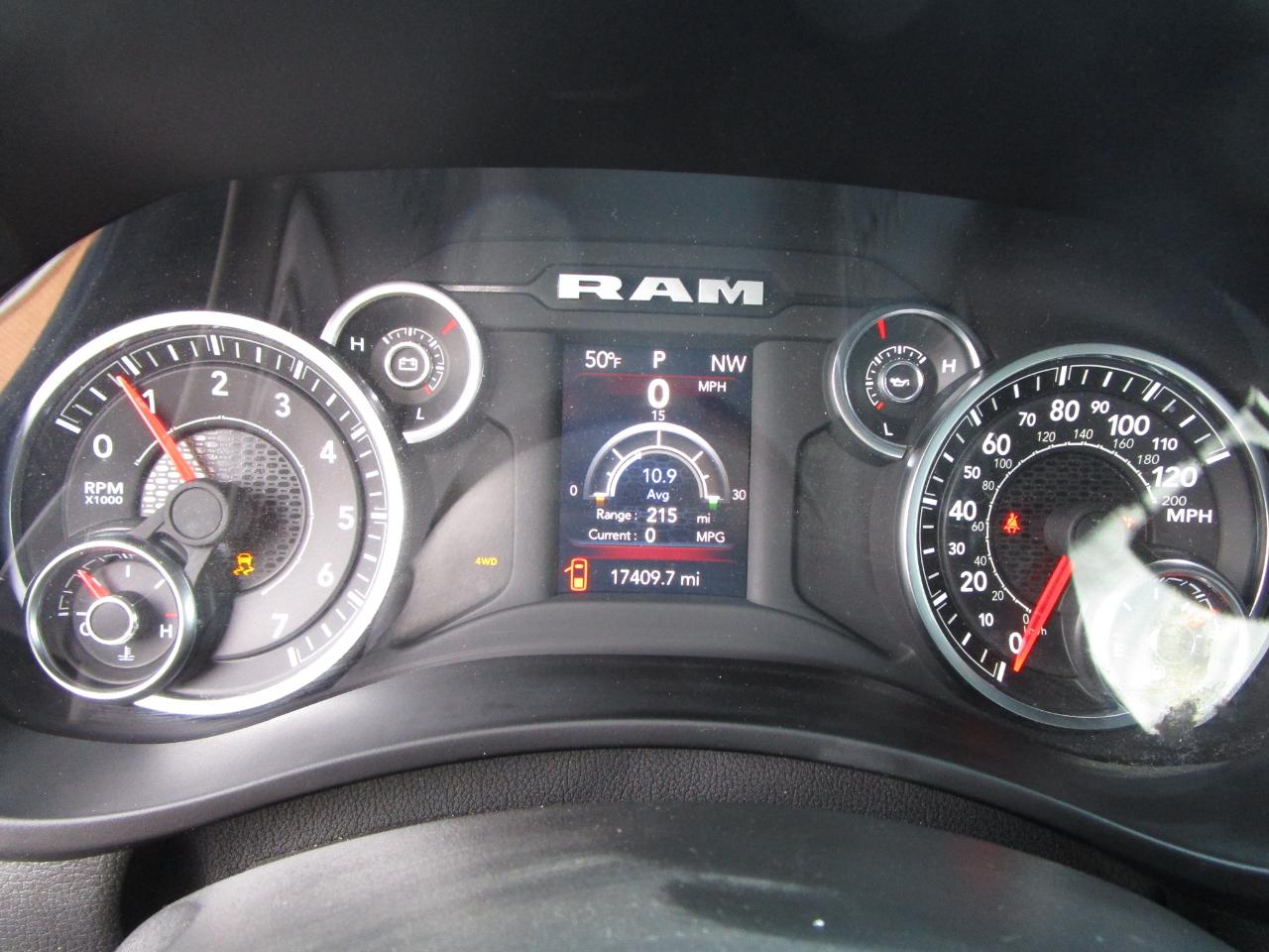 RAM 2500 Big Horn 4x4 Crew Cab 6'4" Box 2024