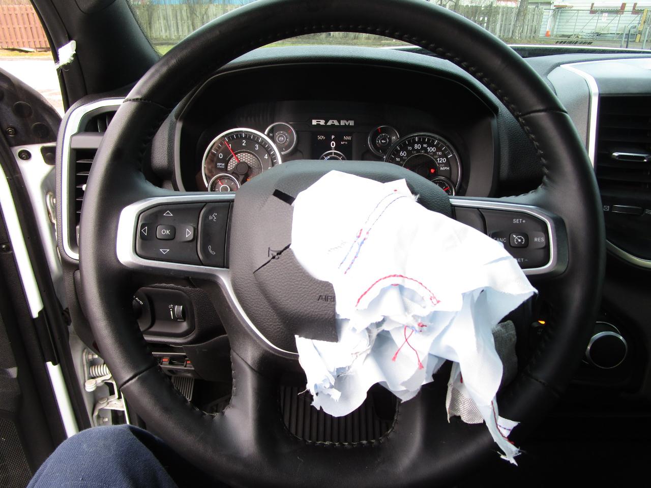 RAM 2500 Big Horn 4x4 Crew Cab 6'4" Box 2024