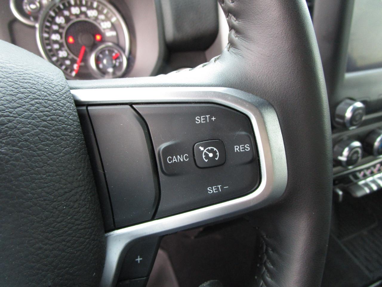 RAM 2500 Big Horn 4x4 Crew Cab 6'4" Box 2024