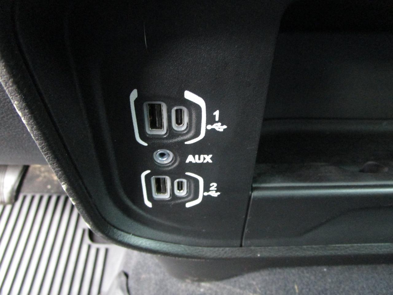 RAM 2500 Big Horn 4x4 Crew Cab 6'4" Box 2024