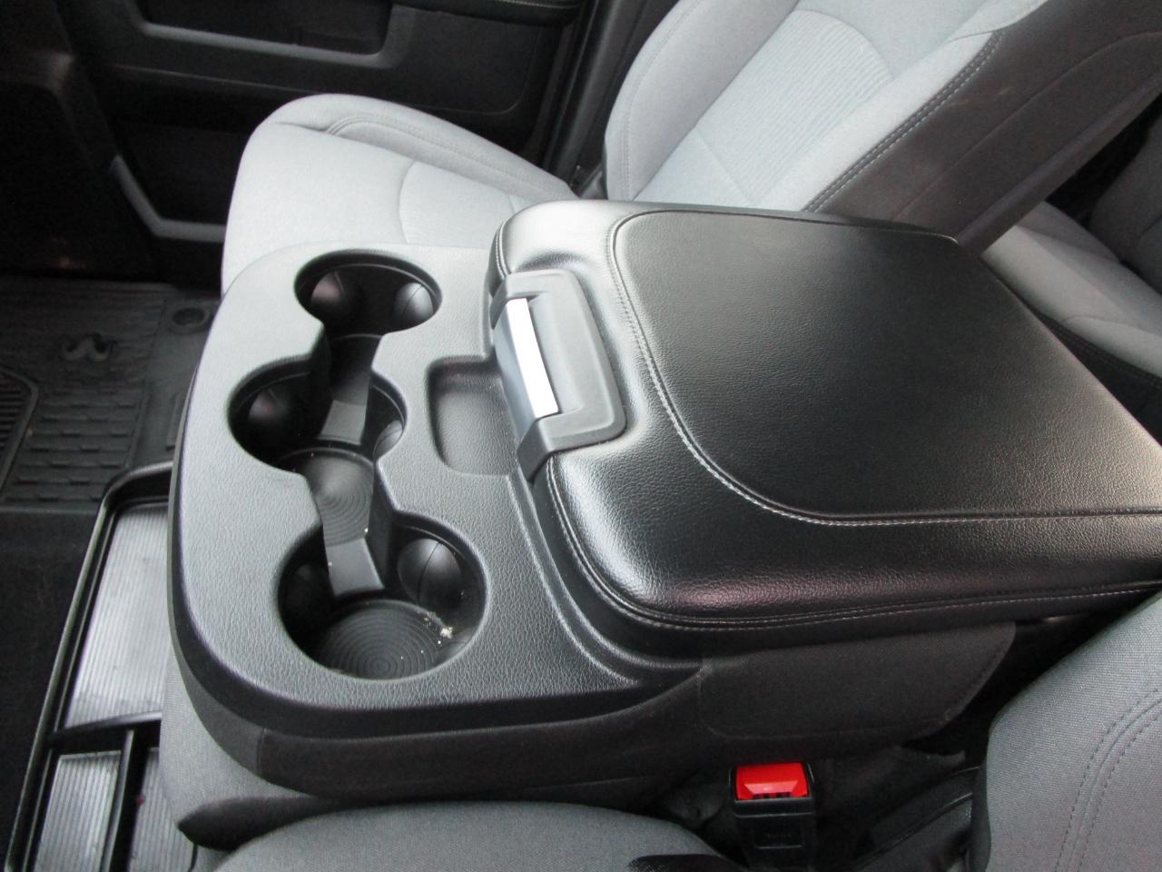 RAM 2500 Big Horn 4x4 Crew Cab 6'4" Box 2024